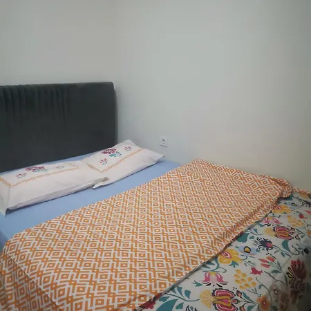 Holiday Home Apartment *